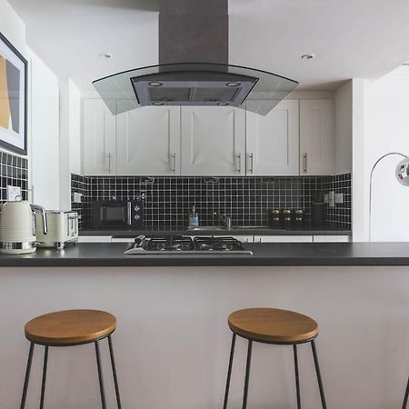 2Bed Stratford Apt With Easy Access To Central London, O2, Excel, Parking Nearby Экстерьер фото