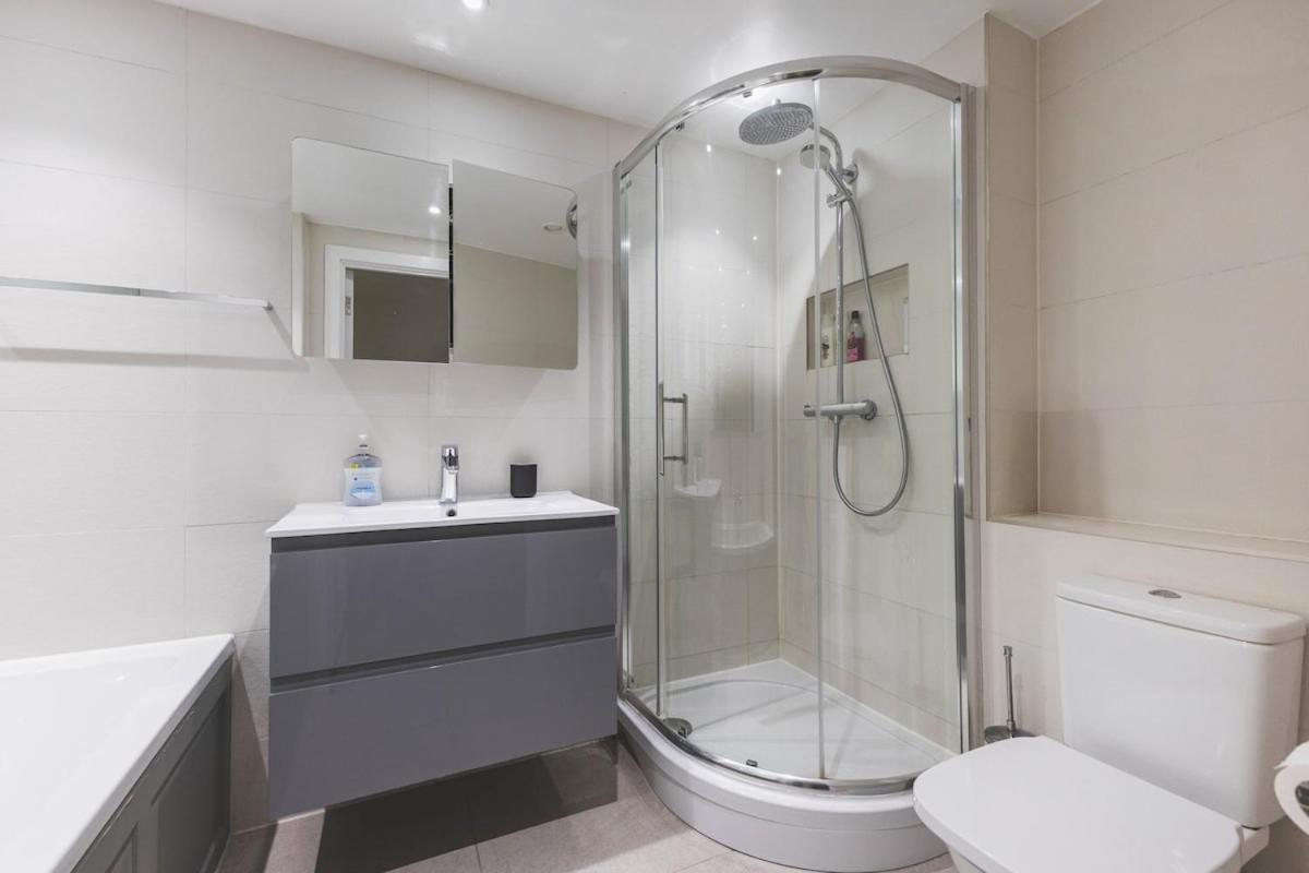 2Bed Stratford Apt With Easy Access To Central London, O2, Excel, Parking Nearby Экстерьер фото