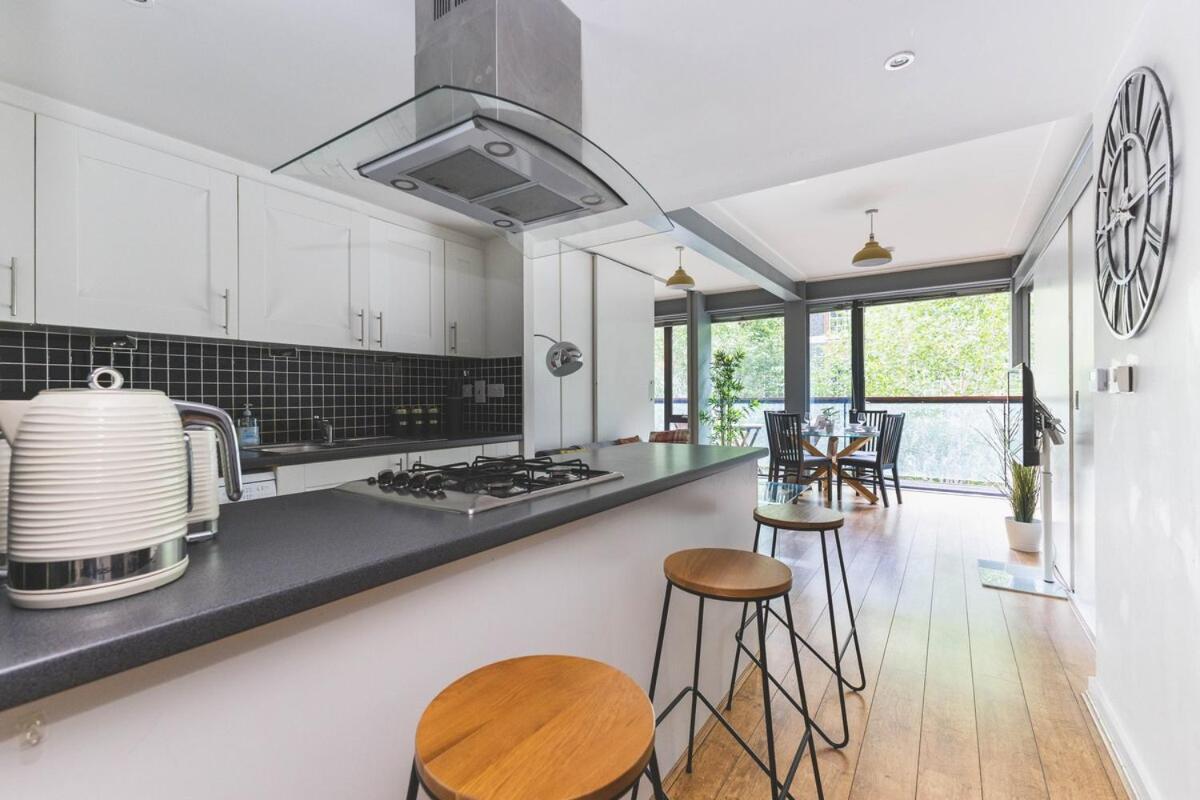 2Bed Stratford Apt With Easy Access To Central London, O2, Excel, Parking Nearby Экстерьер фото